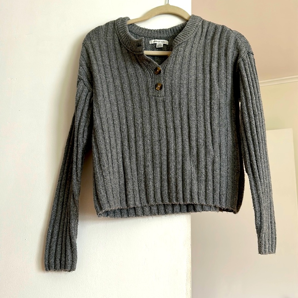 AMERICAN EAGLE GREY SWEATER